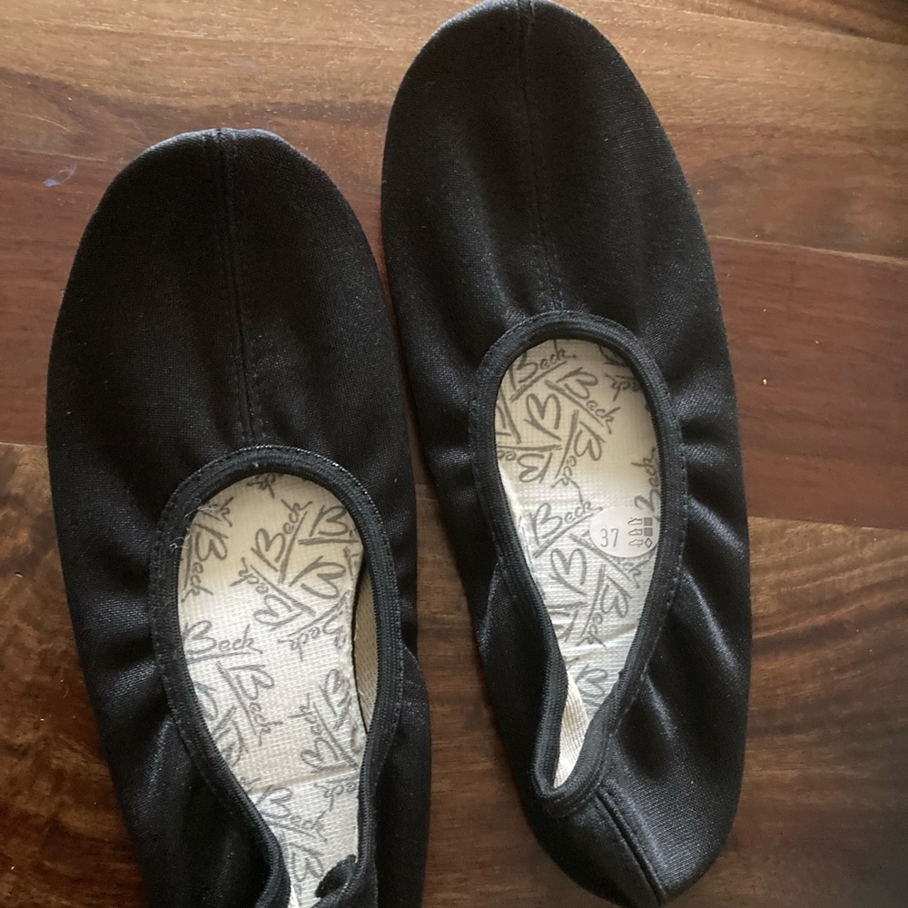 NEW Beck movement jazz dance eurythmy sport gymnastics black shoes euro size 37